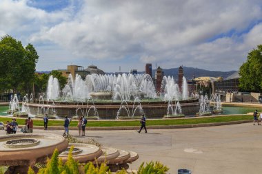 BARCELONA, İSPAN - 9 Mayıs 2017: Bu Montjuic Sihirli Çeşmesi 'nin manzarası.