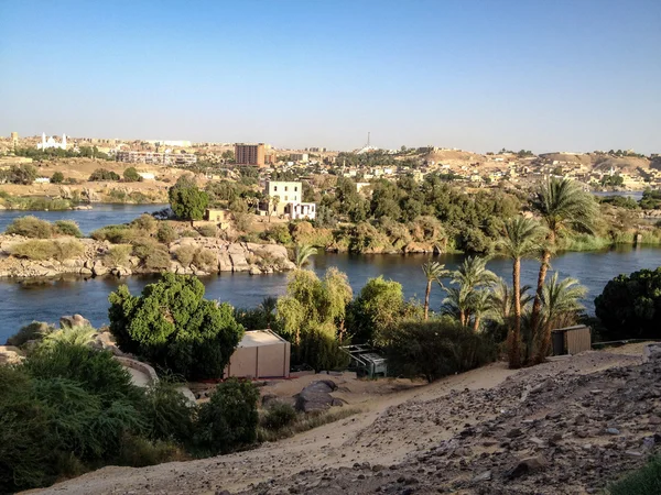 Ebu Simbel ve Aswan şehir