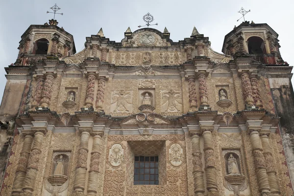 Iglesia de Santo Domingo en San Cristóbal de las Casas, México — Foto de Stock