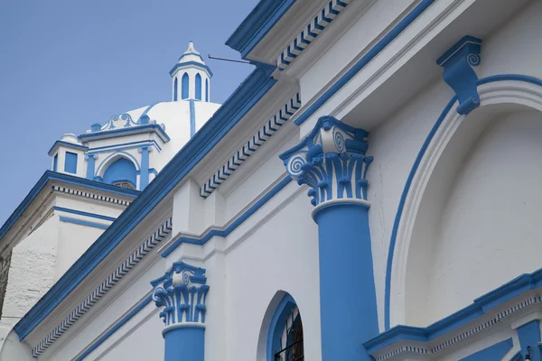 Mavi ve beyaz kilise San Cristobal de las Casas, Meksika