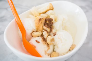 Lezzetli Hindistan cevizi dondurma