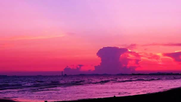 Puesta de sol en la playa — Vídeo de stock