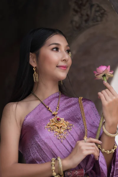 Mujeres Tailandesas Vestidas Con Trajes Tradicionales Período Ayutthaya — Foto de Stock
