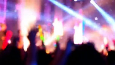 Konser Salonu kalabalıkta