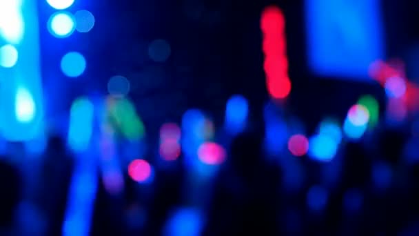 foule de concerts dans la salle 