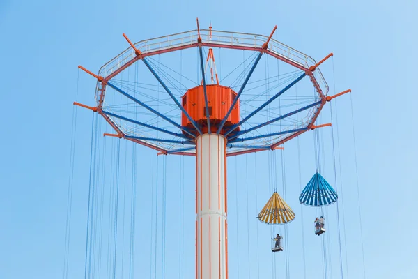 Passeio de queda de paraquedas na cúpula de Tóquio — Fotografia de Stock