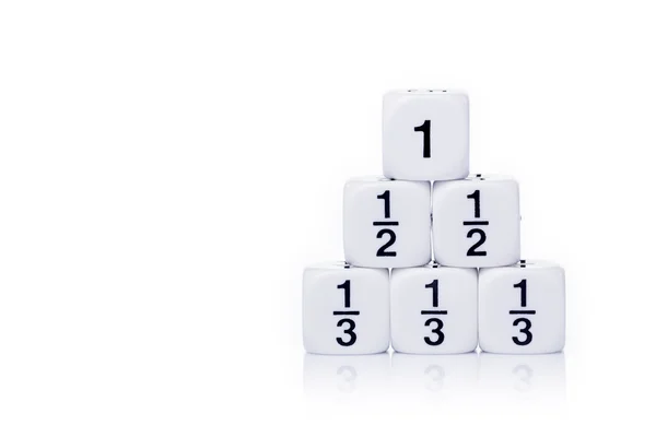 白色背景上的白色分数骰子 — 图库照片