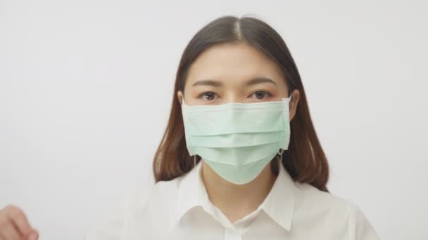 Young Businesswoman White Office Shirt Taking Her Surgical Mask White — Stock Video