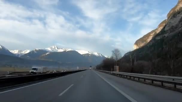 스위스 2021 2021 스위스 속도로 여행하는 자동차 — 비디오