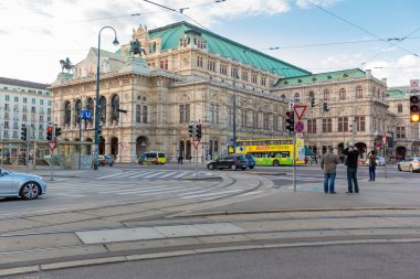 Viyana, Avusturya - 6 Nisan 2015 - Viyana Devlet Opera Merkezi Staatsoper Viyana, Avusturya