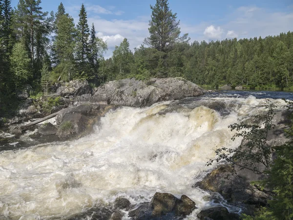 Vattenfall Kivakkakoski, Kivakksky tröskel i Karelen. Närbild — Stockfoto