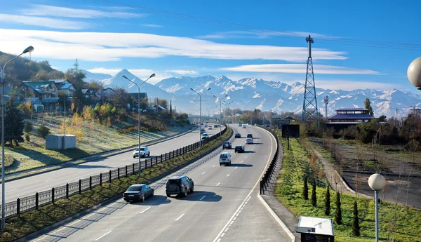 Büyük Almatı çevre yolu.