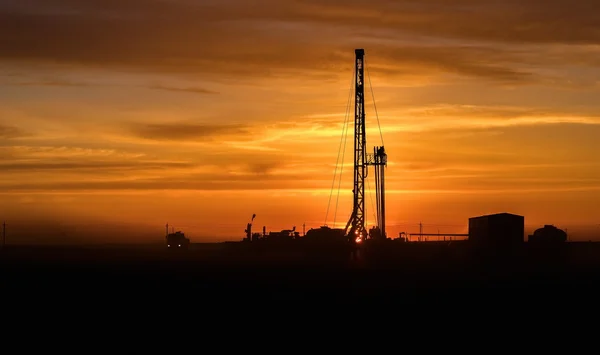 Bozkır içinde sondaj.