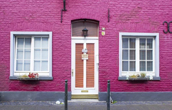 Belle façade de maison colorée à Wachtendonk, Allemagne — Photo
