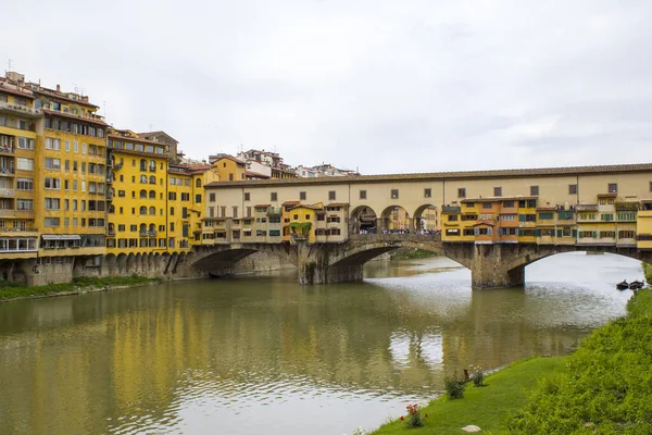 Florencia Arno River Ponte Vecchio Bridge Toscana Italia — Foto de Stock