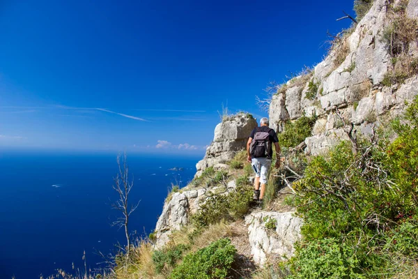 Sentiero degli Dei - Tanrıların Yolu, Amalfi Sahili boyunca Agerola 'dan Nocelle' e yürüyüş yolu, Campania, İtalya
