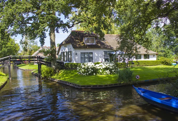 Giethoorn в Нідерландах — стокове фото