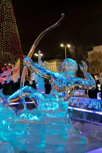 Πόλη του πάγου με γλυπτά στην πόλη Γεκατερίνμπουργκ, 2016 — Φωτογραφία Αρχείου