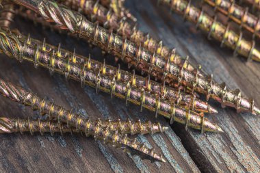 Torx 25 bit için kendi kendine dokunabilen yapısal vidalar. Yapı soyutlaması. Sanayi geçmişi.