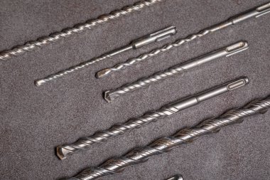 Beton ya da taş delmek için matkap uçları. Metal iş endüstrisi.