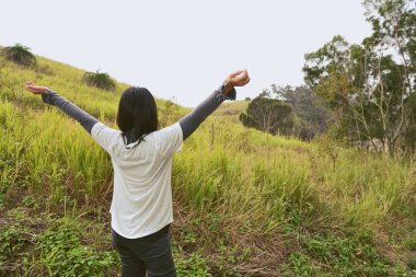 Bağırarak yardım değil bu yüzden günün kutlu olsun