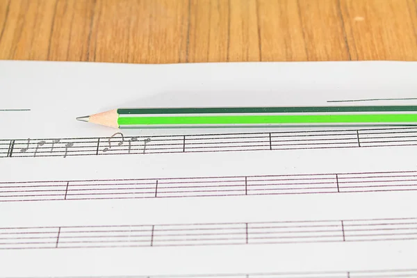 Notes de musique et crayon — Photo