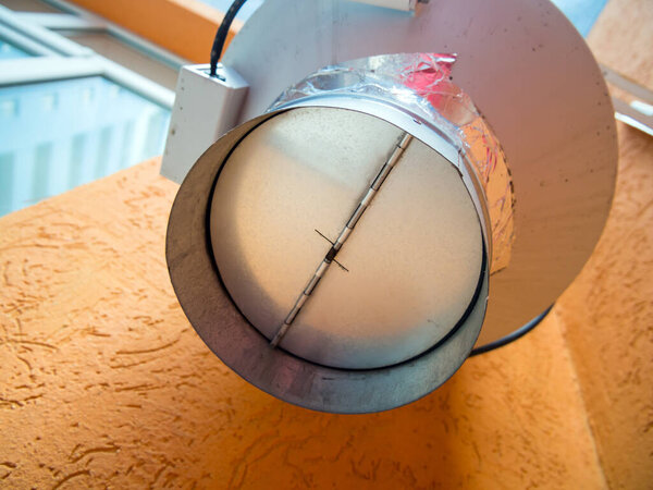 Система вентиляции выходного клапана вблизи