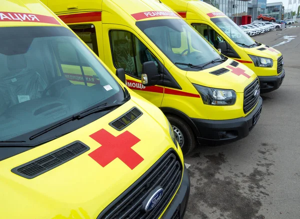 Rusko Voroněž Května 2020 Nové Resuscitační Ambulance Stojí Řadě — Stock fotografie