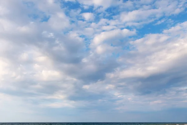 Hadas Hermosas Nubes Blancas Contra Cielo Azul Enfoque Suave — Foto de Stock