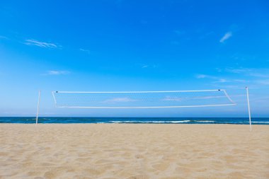 Plajda voleybol ağı.