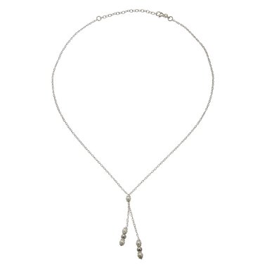 beyaz zemin üzerine Gümüş Zincir