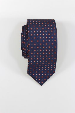 Beyaz arka planda kravat