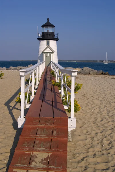 Nantucket maják dřevěný chodník most — Stock fotografie