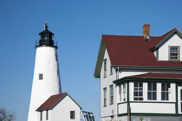 Reconstruyó la luz de la isla de Baker en Massachusetts — Foto de Stock