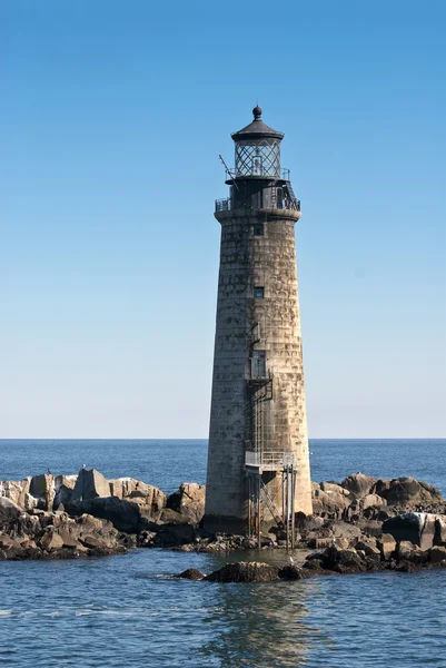 Farol de pedra no porto de Boston — Fotografia de Stock