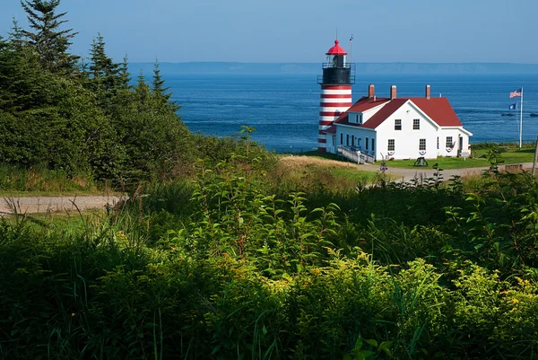 Farol mais oriental nos Estados Unidos, West Quoddy Head Light — Fotografia de Stock