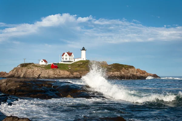 Waves and Clouds Match Above Nubble Lighthouse — Stok fotoğraf