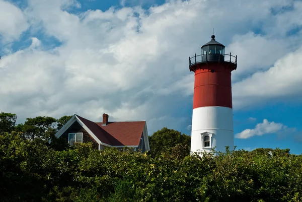 Sommersonne am Leuchtturm von Nauset am Kap Kabeljau — Stockfoto