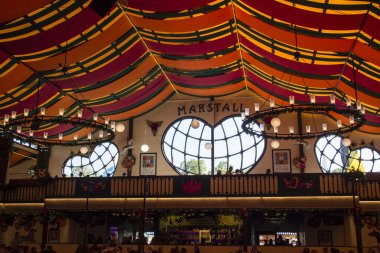 Marstall çadırına Oktoberfest Münih, Almanya, 2015