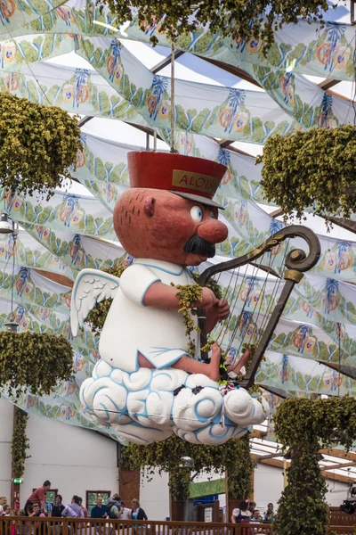 Hofbraeu tent op Oktoberfest in München, Duitsland, 2015 — Stockfoto