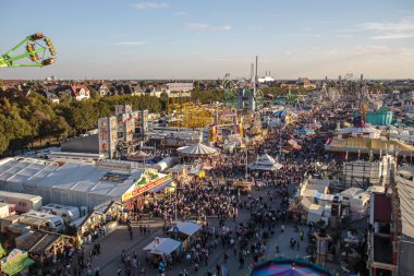 Oktoberfest fairgound 2015 Münih, Almanya,