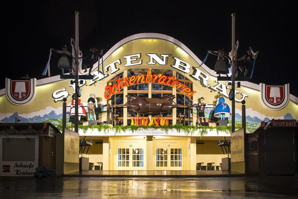 Ochsenbraterei tenda em Oktoberfest em Munique, Alemanha, 2015 — Fotografia de Stock