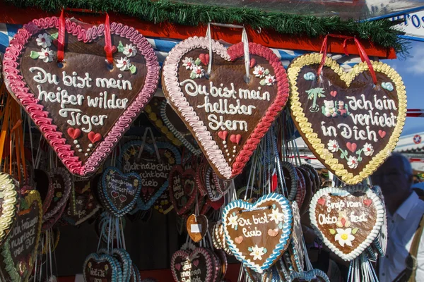 Corazones de jengibre en Theresienwiese en Munich, Alemania, 2015 —  Fotos de Stock