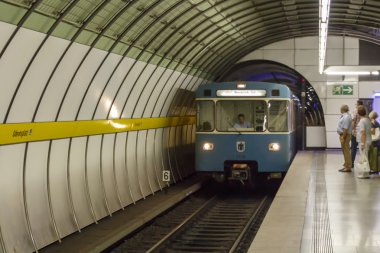 Münih, Almanya, Odeonsplatz metro istasyonu 2015