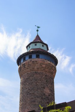 Nuremberg Kalesi ve Sinwell Kulesi, Almanya, 2015