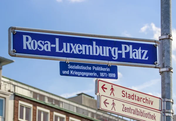 Rosa Luxemburg tér Nürnbergben, Németországban, 2015 — Stock Fotó