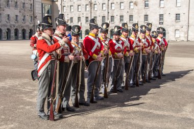 Askeri törende Collins Kışlası Dublin, İrlanda, 2015