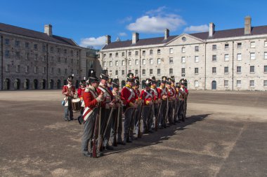 Askeri törende Collins Kışlası Dublin, İrlanda, 2015