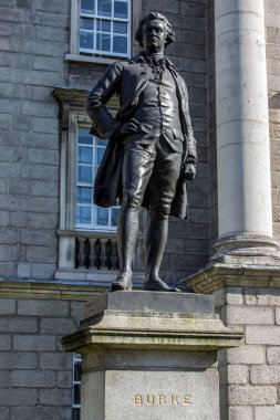 Edmund Burke Trinity College, Dublin, İrlanda ' nın heykeli 2015