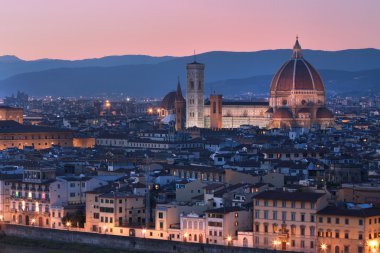 Floransa alacakaranlıkta